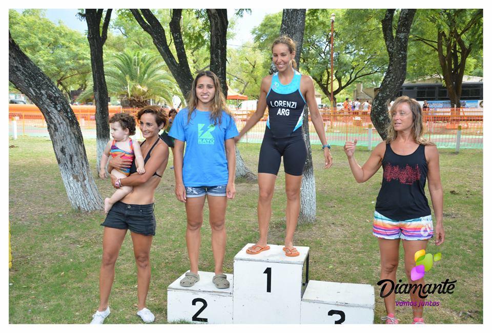 Tria de Diamante. Alejandra Lacerna y otro podio