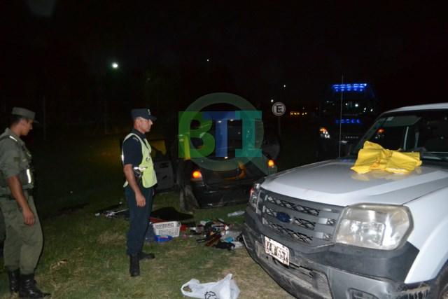 Detienen a mujer que conducía un taxi luego de una extensa y peligrosa persecución
