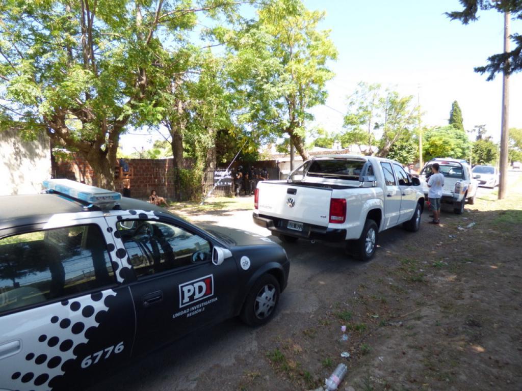 Acusado de robar dos bancos en Rosario es detenido en un allanamiento en San Pedro