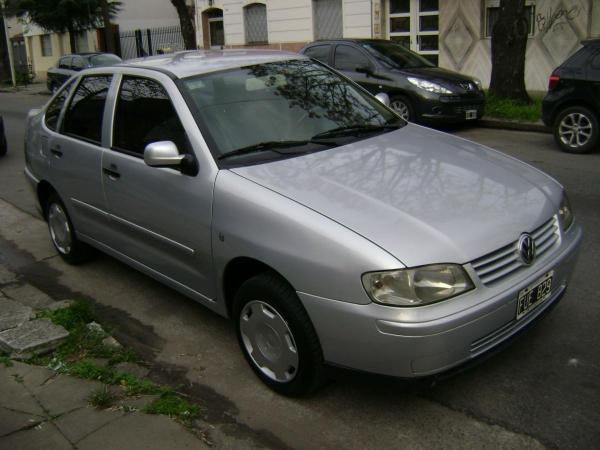 Robaron un automóvil