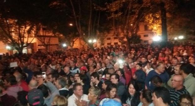Pergamino en pie de guerra contra el tarifazo: Marcha a las puertas del municipio