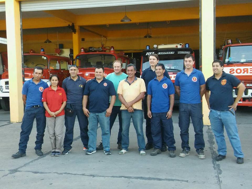 Tres bomberos de guardia le salvaron la vida a una bebe de dos meses