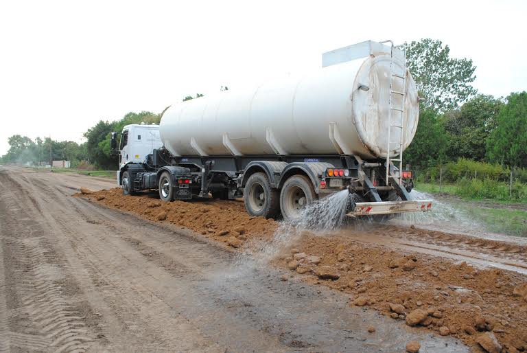 Continúan los trabajos de reparación de calles