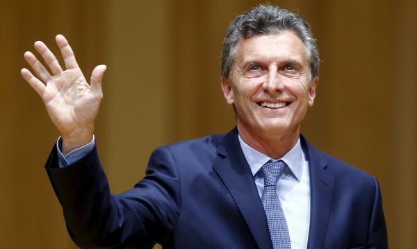 Coincidencia entre los encuestadores: Macri en baja