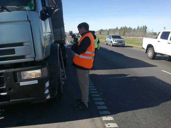 Senasa realiza controles de camiones en ruta