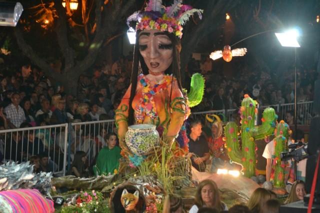 Barlatay “Las carrozas de la Primavera se harán todas en un mismo lugar”