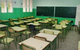 Echaron a un docente de La Plata tras descubrir que era actor porno