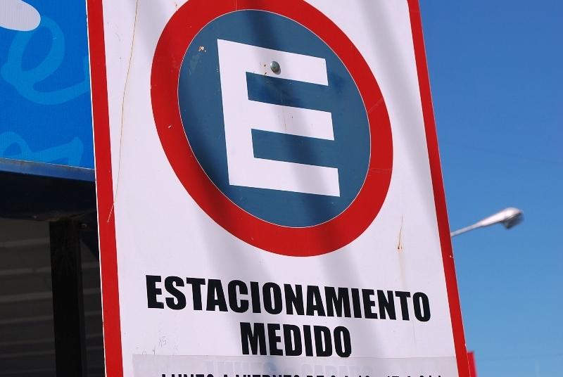 Otra vez buscan implementar el estacionamiento medido en el centro