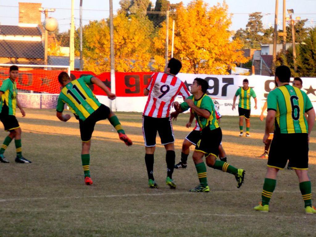Futbol de la Alianza. Perdieron los equipos de Baradero