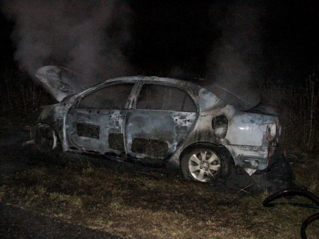 Ruta 191: Auto destruido por las llamas