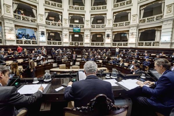 Diputados: el massismo va por las reelecciones indefinidas