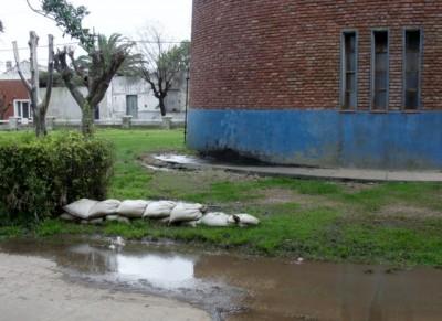Ing. De Lorenzo: «El tanque no solamente está fisurado sino que está rajado»