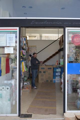 Rompen vidriera de un comercio de calle San Martín