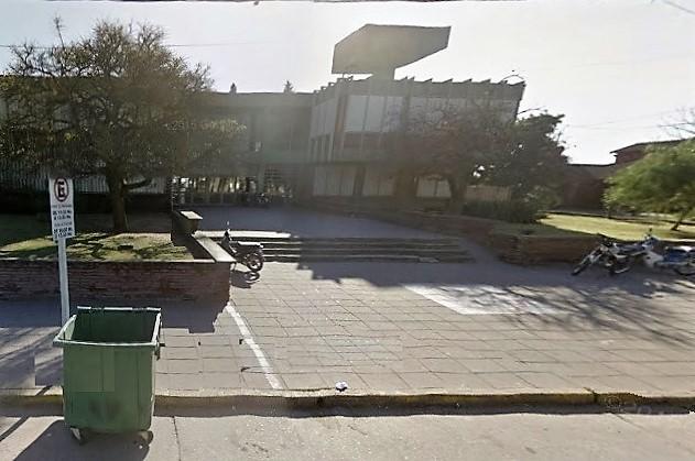 Roban en el kiosco de la Escuela Marcos Sastre