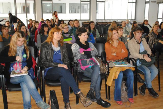 Capacitación de la Lic. Ruth Harf destinada a docentes de nivel inicial