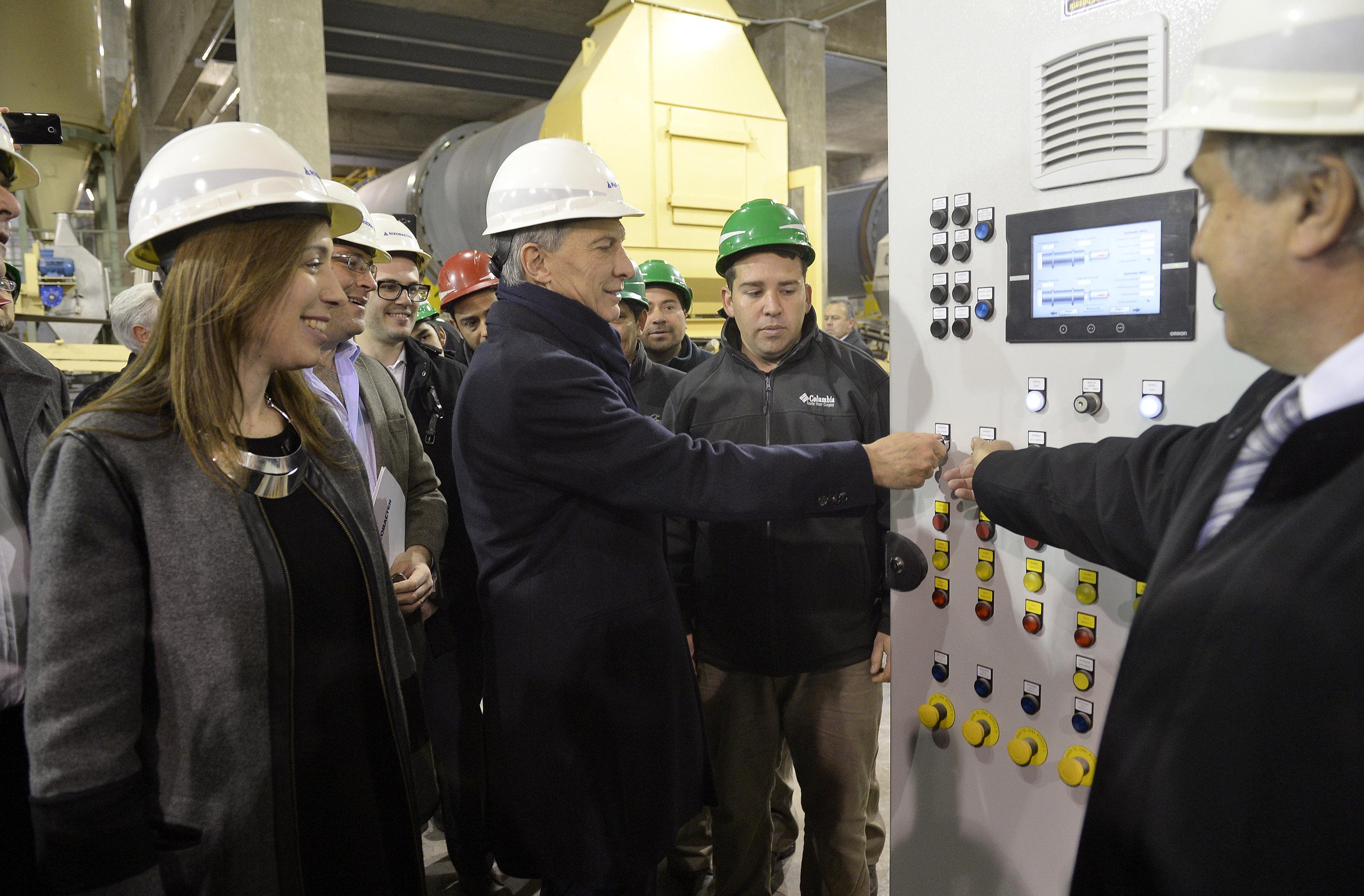 Macri y Vidal inauguraron una planta de fertilizantes en Pergamino
