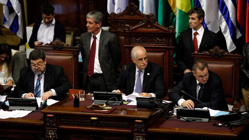 El Parlasur no aprobó la expulsión de José López