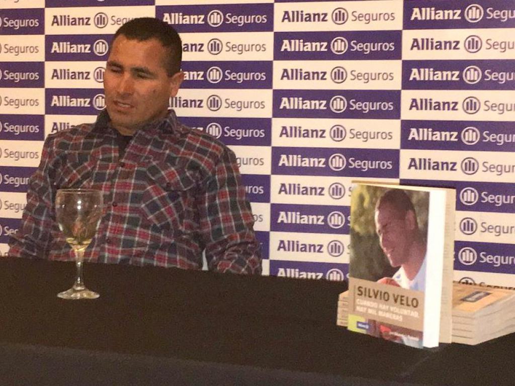 Silvio Velo presentó su libro “Cuando hay voluntad, hay mil maneras”