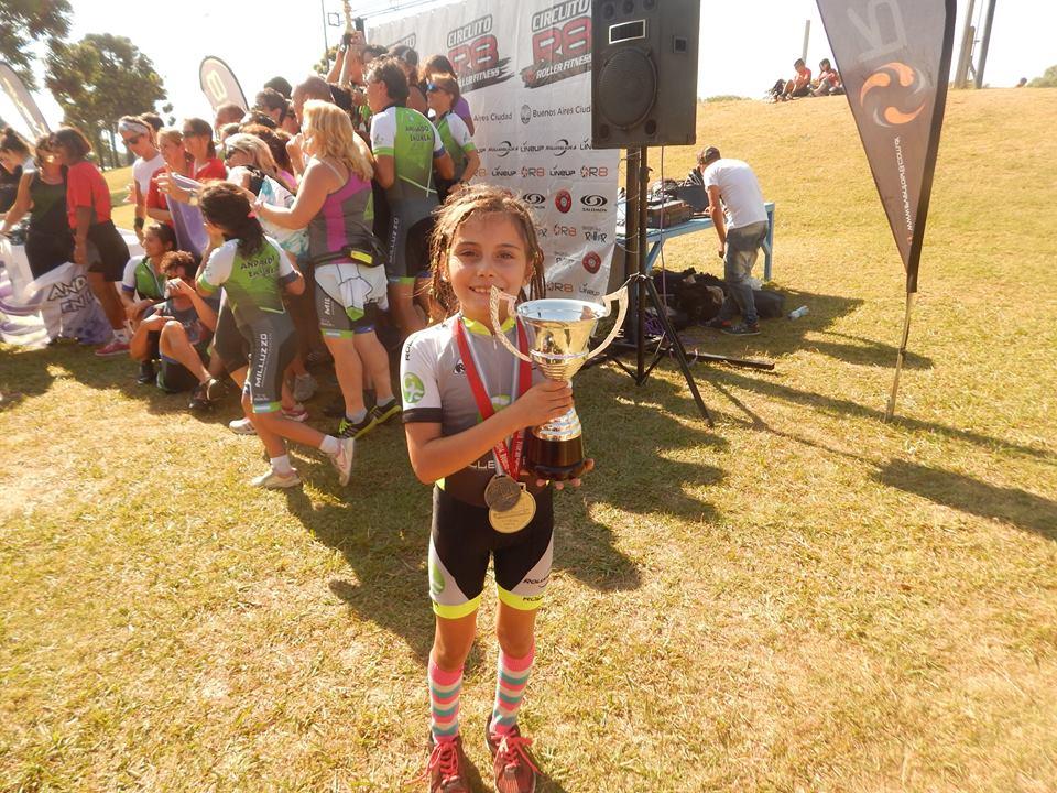 Nataly, la niña correcaminos