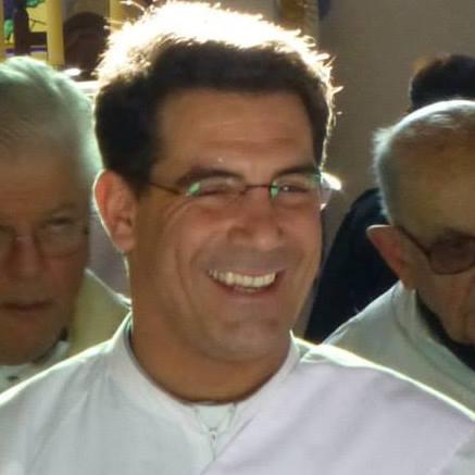 Luciano Farget, podría ser el nuevo párroco de la Parroquia Santiago Apóstol
