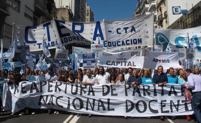 Los docentes realizarán el viernes un nuevo paro nacional