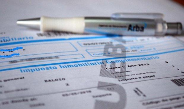 Mientras los tarifazos siguen en discusión, se prepara un revalúo inmobiliario