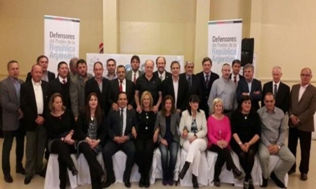 Dura advertencia de los Defensores del Pueblo de todo el país