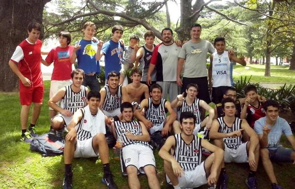 Atlético Baradero se quedó con el clásico zonal en las inferiores