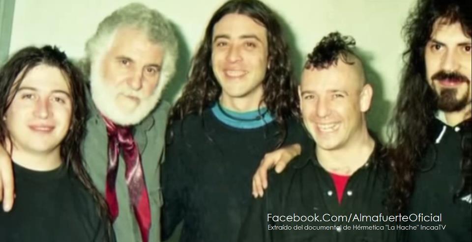 Larralde: «Lo mío es una guitarreada»