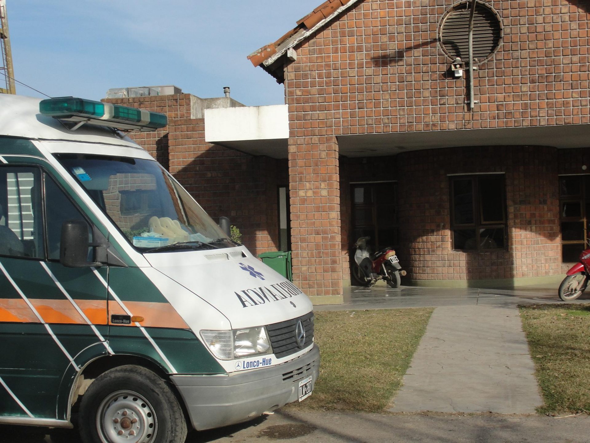 Un abuelo fue atropellado por un auto