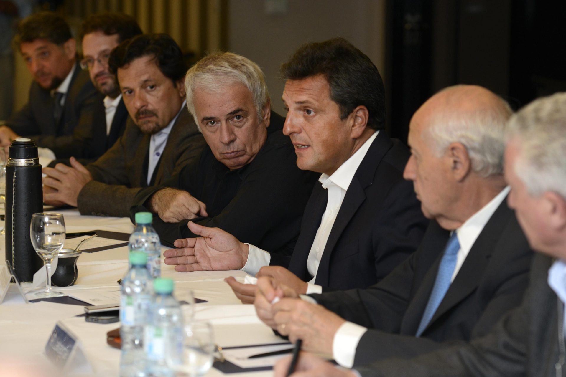 Massa, De la Sota, Lavagna y un duro diagnostico de los economistas del Frente Renovador