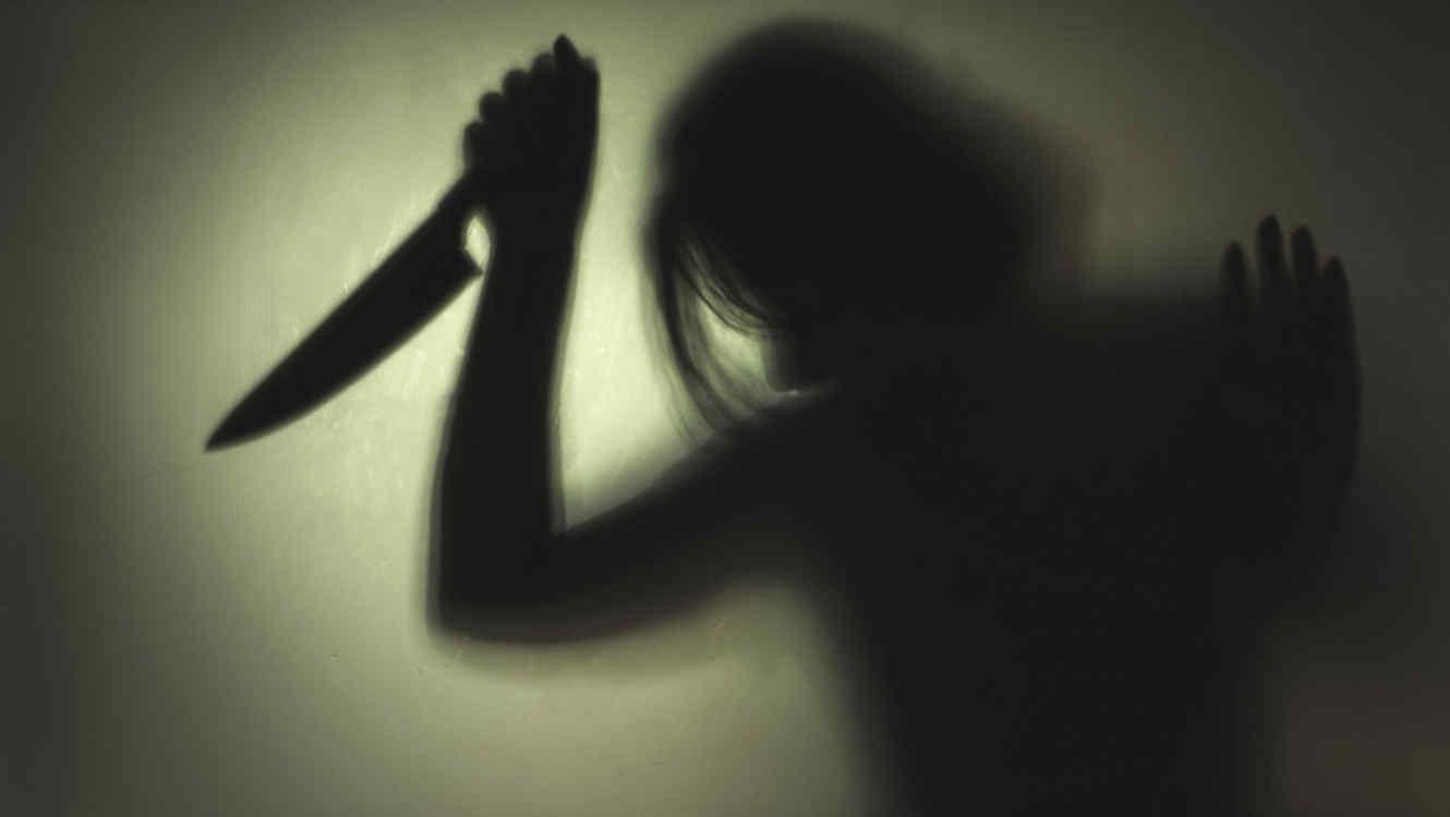 Una mujer acuchilló a otra en una pelea