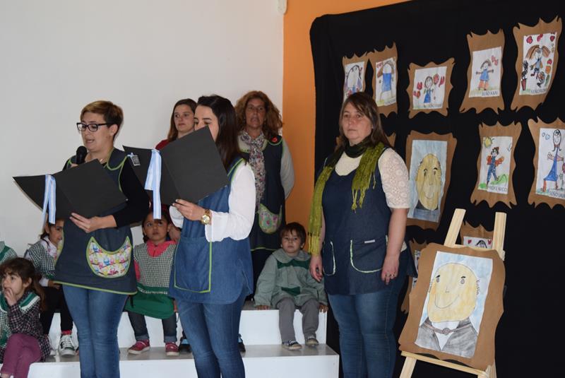 Se concretó el acto oficial del Día de la Maestra