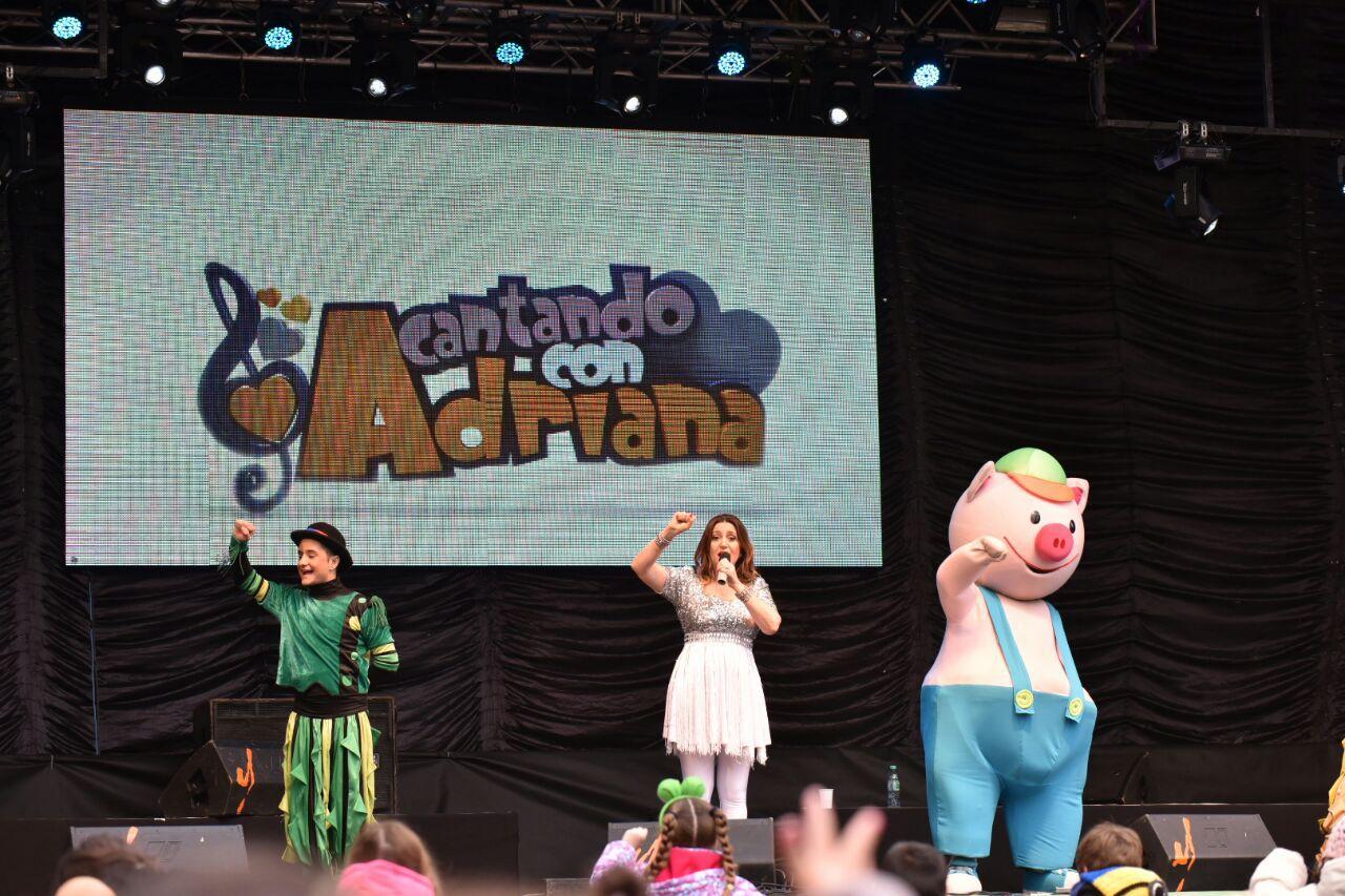 Acercarte: Cantando con Adriana brindará su show el domingo a las 14.30