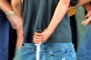 Con un cuchillo en la cintura