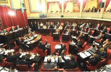 El Senado Pcial. votó a favor del reparto igualitario en las candidaturas legislativas entre mujeres y hombres