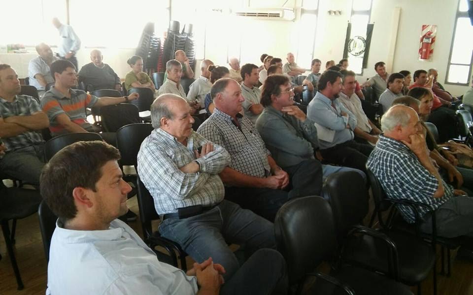 Agricultura. Se realizó la Jornada sobre el mercado y las malezas