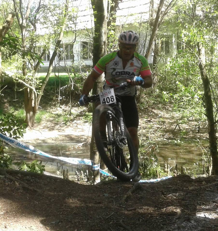 Biker. Hernán Giménez fue 1° en Castelar y está a un paso del campeonato
