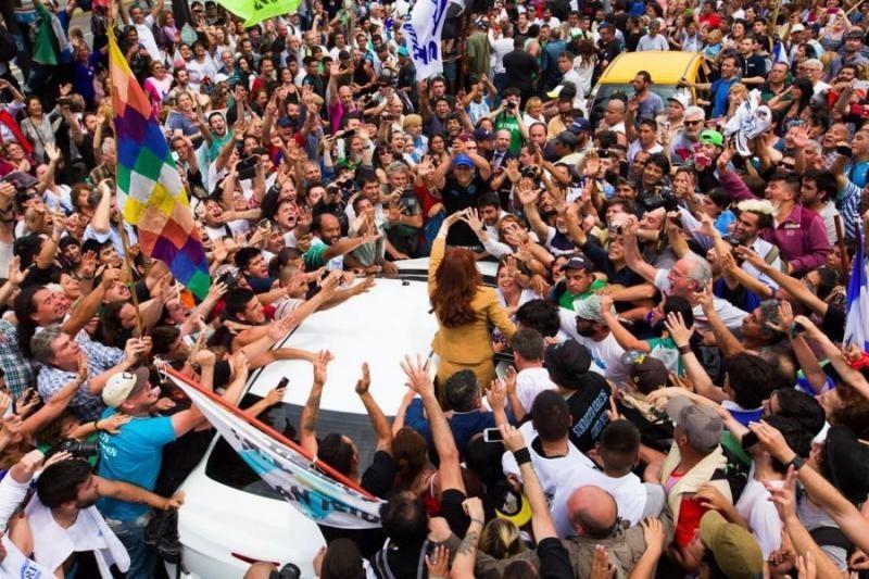 Cristina: El gobierno de Macri es «una asociación ilícita terrorista», investiguen a Angelo Calcaterra.