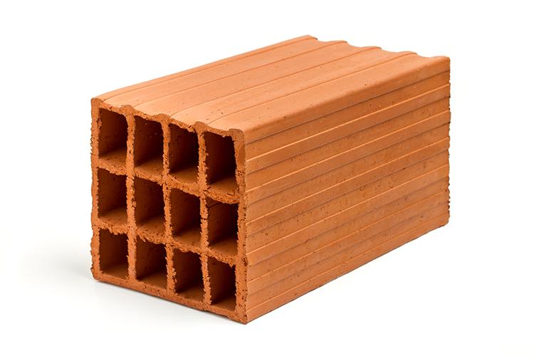 Le robaron los ladrillos