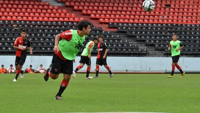 Newell´s prueba jugadores cat. 1999 a 2006 en el Poli