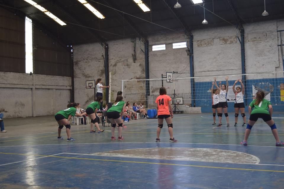La EMVB arrasó la fecha ante regatas, ganó todos los partidos