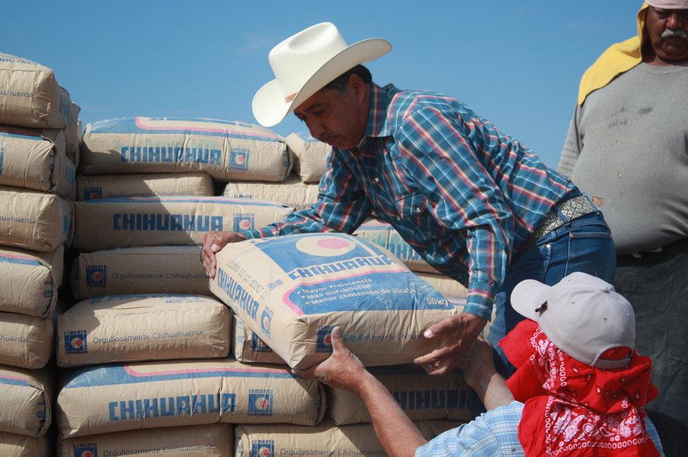 Insólito: una cementera mexicana se ofrece para construir el muro que quiere Donald Trump