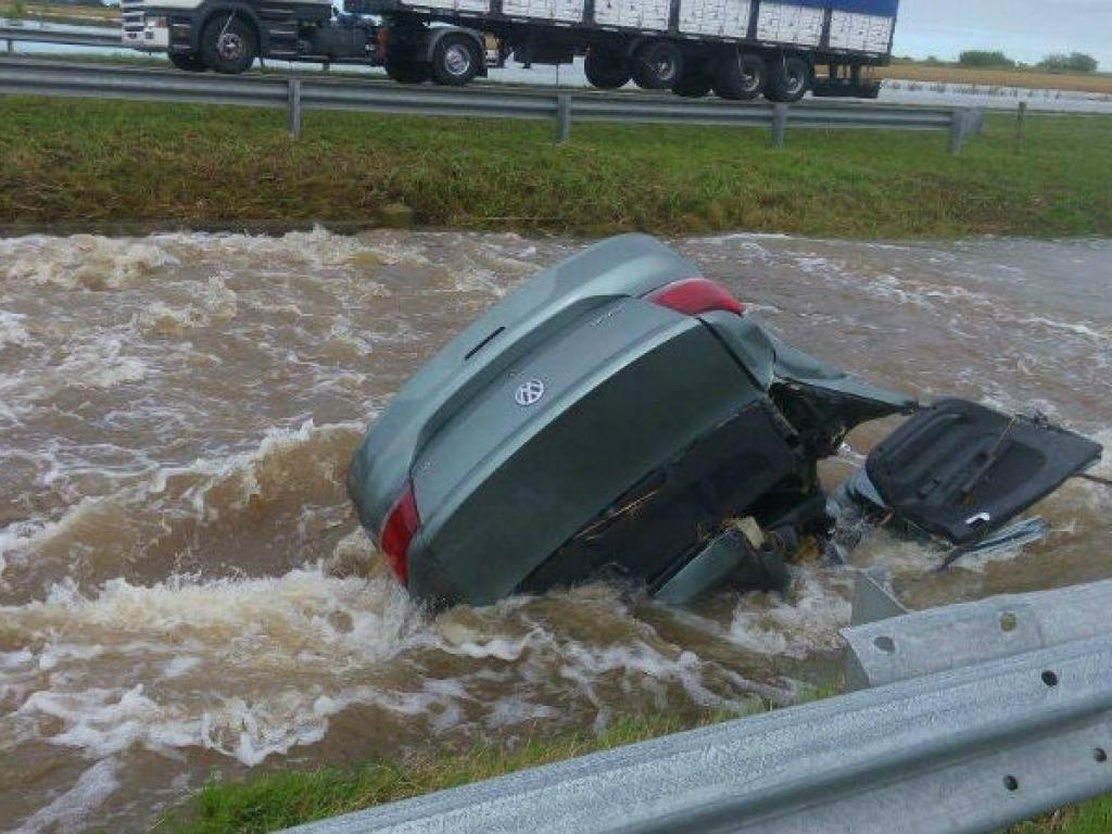Sobre la Ruta 9: Temporal trágico en Ramallo