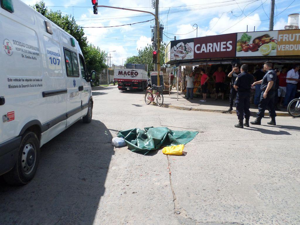 San Pedro. Una mujer falleció al ser atropellada por un camión