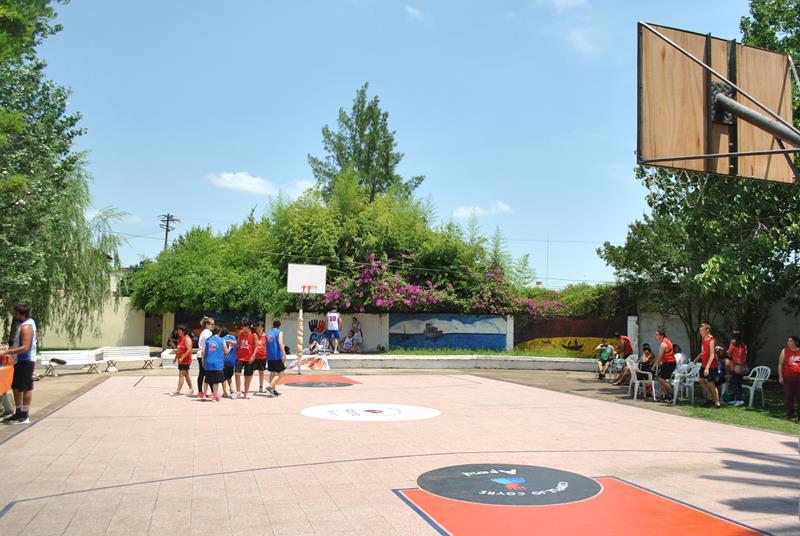 El Programa de Equipos Comunitarios estuvo presente en el torneo de básquet para la inclusión