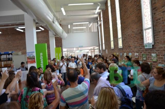 Brindis y asueto administrativo el lunes 2 de enero