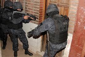 Nueve allanamientos por narcotráfico. Varios detenidos