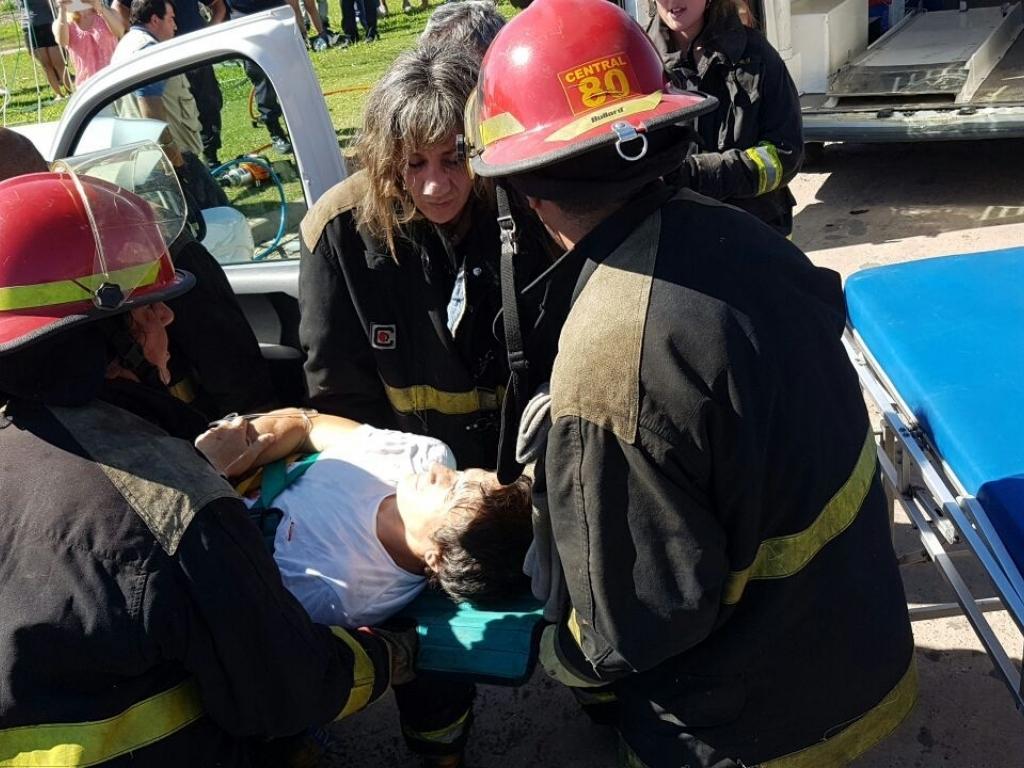 San Pedro.Violenta colisión entre una camioneta y un camión