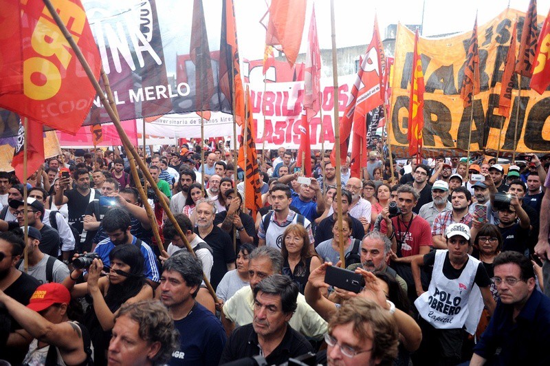 PO. Gran acto en las puertas de AGR-Clarín ocupada